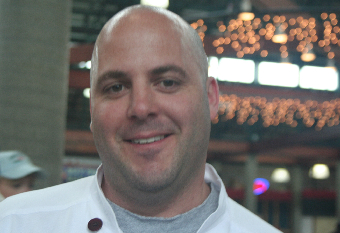 J Barlow, Chef of Action