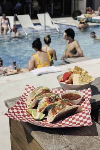 water diningFins_0008.jpg