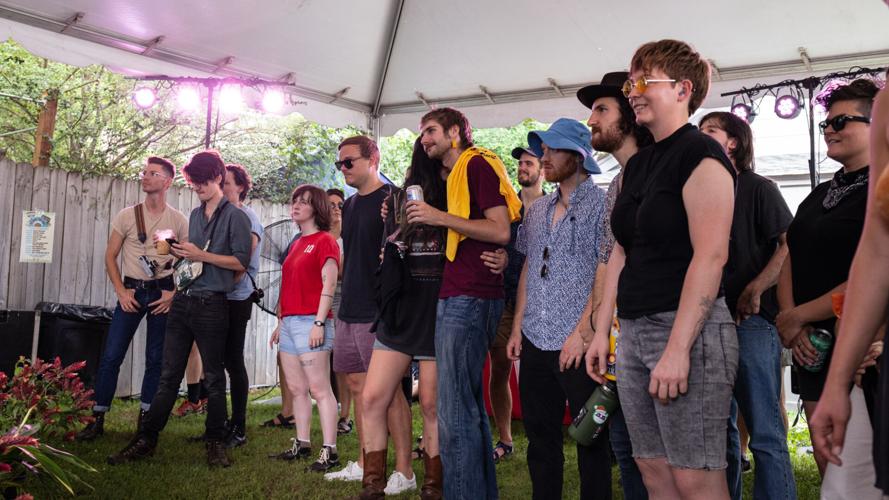 05-crowd-BDLC.jpg