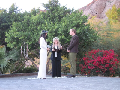 Photo of the Week: Stevie Nicks Marries John McCauley and Vanessa Carlton