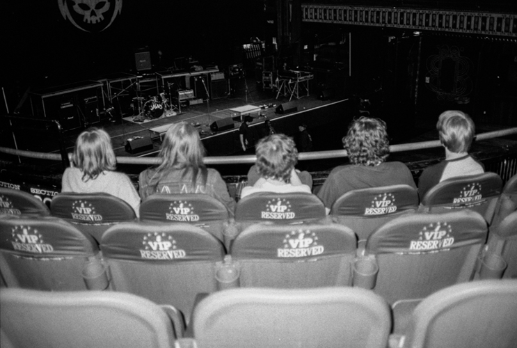 Notes and photos from local teenage punk troupe Jawws' tour opening for The Offspring