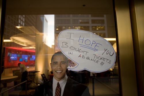 Hundreds of Thousands Flock to Obama Rally in Chicago
