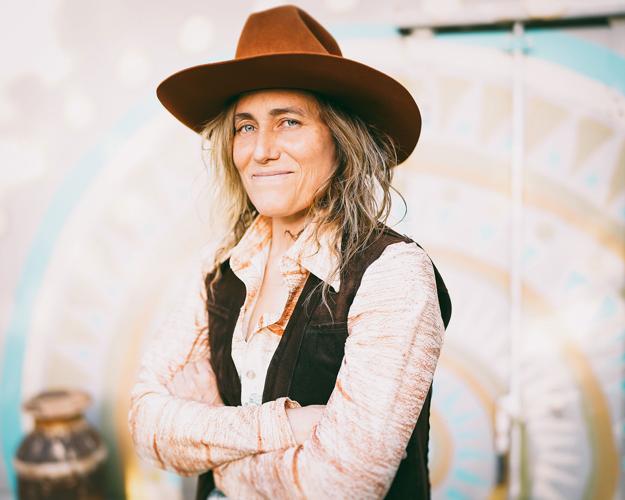 Melissa Carper press pic 1 2022