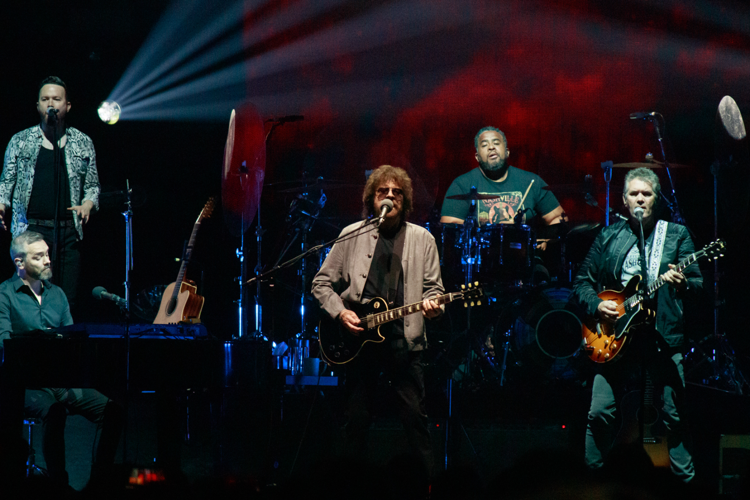 Jeff Lynne's ELO Brings the Show We've Waited For to Bridgestone