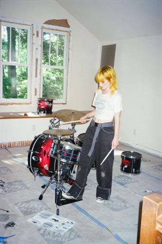 Hayley Williams album production bts photo