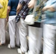 Cafe Du Monde: Here's Your Queue