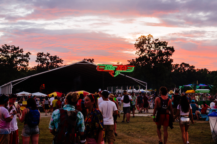 Bonnaroo Friday, 6/12/15 [Alabama Shakes, Dawes, Earth, Wind & Fire, King Gizzard, Tears For Fears, Unknown Mortal Orchestra]