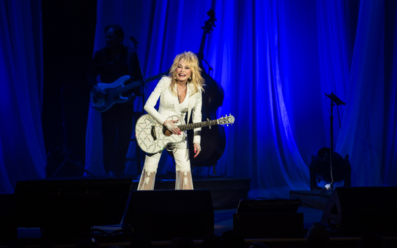 Dolly Parton Levels the Ryman With Crowd-Pleasing 'Pure and Simple' Hit Parade