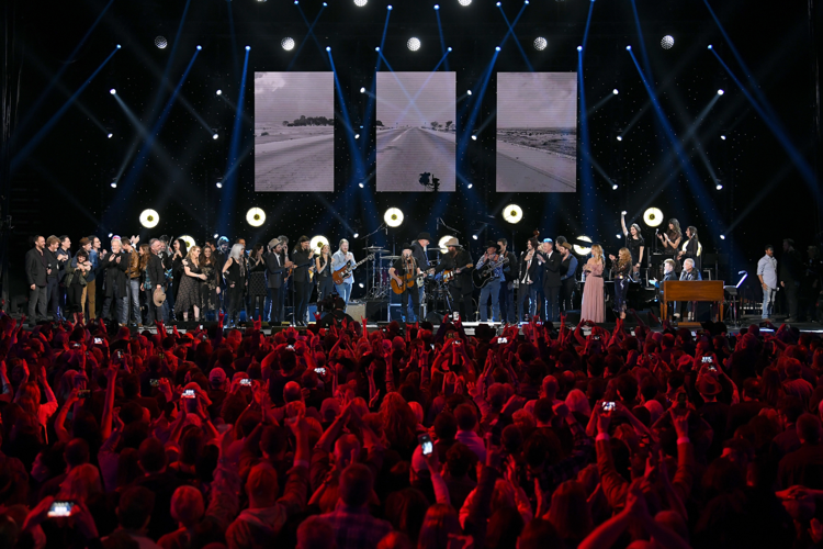 All-Star Lineup Celebrates Willie Nelson's Legacy at Bridgestone Blowout