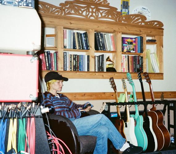 Hayley Williams album production bts photo