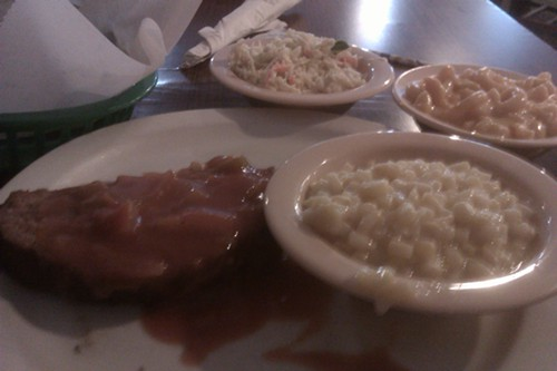 The Road, Episode 12: Norman Couser's Country Kitchen [Eating Our Way Down Nolensville Pike]