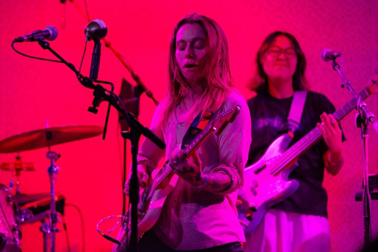 Julien-Baker-Blue-Room-20_scale60.jpg