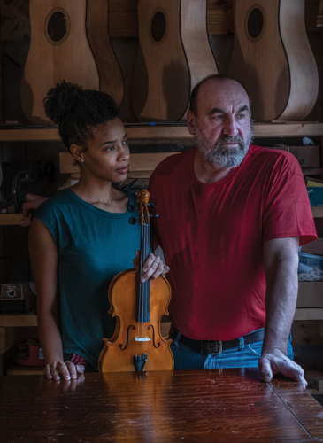 A Violin Maker and His Apprentice Keep a Storied Tradition Alive