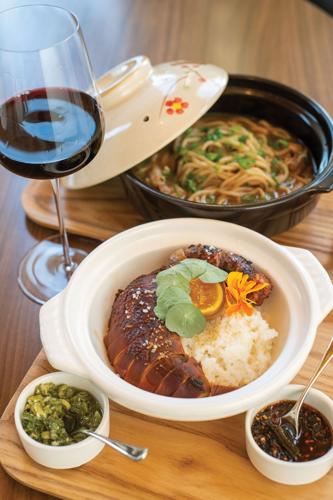 Joyce Farms poulet rouge for two at Bad Idea