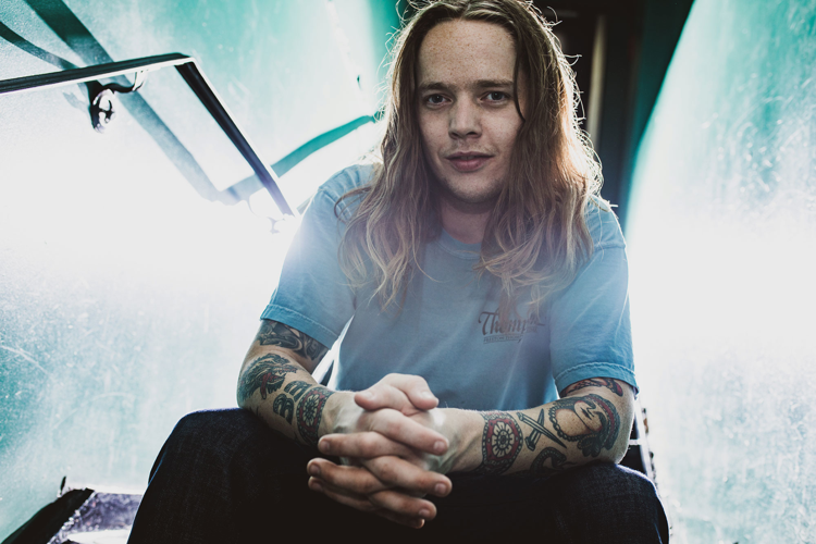 Billy Strings Makes the Best of a Tough Situation