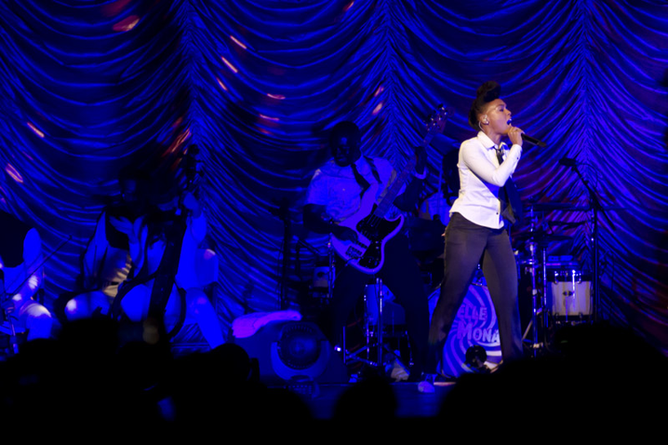 Katy Perry w/Janelle Monae at Bridgestone Arena, 8/19/11