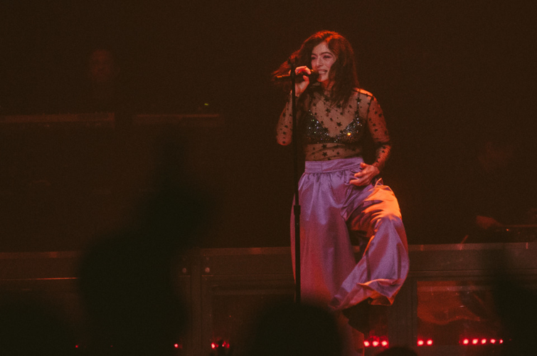 Lorde Blesses the Faithful at Bridgestone Arena