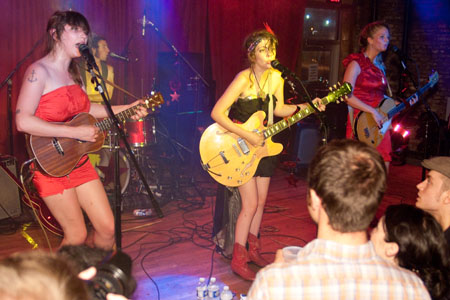 Those Darlins and The Black Lips at Mercy Lounge 6/27/09