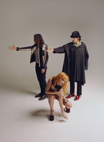 PARAMORE_PRESS_6_0.jpg