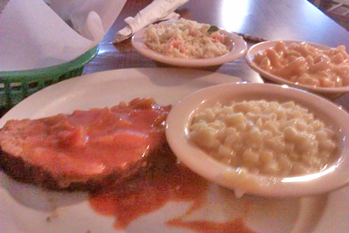 The Road, Episode 12: Norman Couser's Country Kitchen [Eating Our Way Down Nolensville Pike]