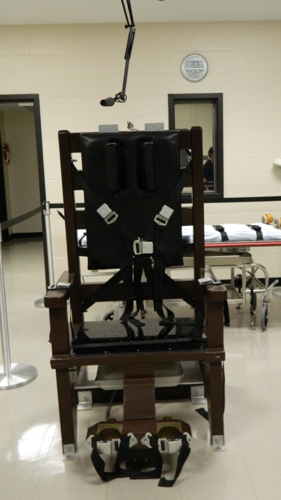 Attorneys Argue That Four Death Row Prisoners Are 'Incompetent to Be Executed'