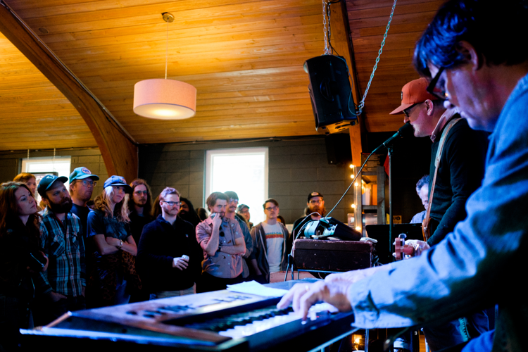 Lambchop Keeps Cool at Grimey's