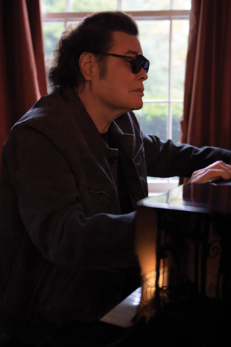 Ronnie Milsap’s <i>The Duets</i> Reveals the Soul of a Country-Pop Master