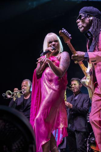 Chic at Bridgestone 06