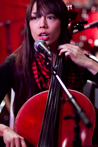 Sharon Van Etten, Jasmin Kaset & Julianna Barwick at The 5 Spot, 1/22/11