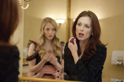 Even with Julianne Moore and Amanda Seyfried as erotic adversaries, Atom Egoyans Chloe loses its way