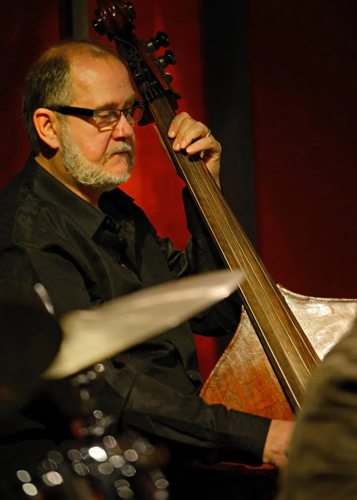 Roger Spencer bass.png