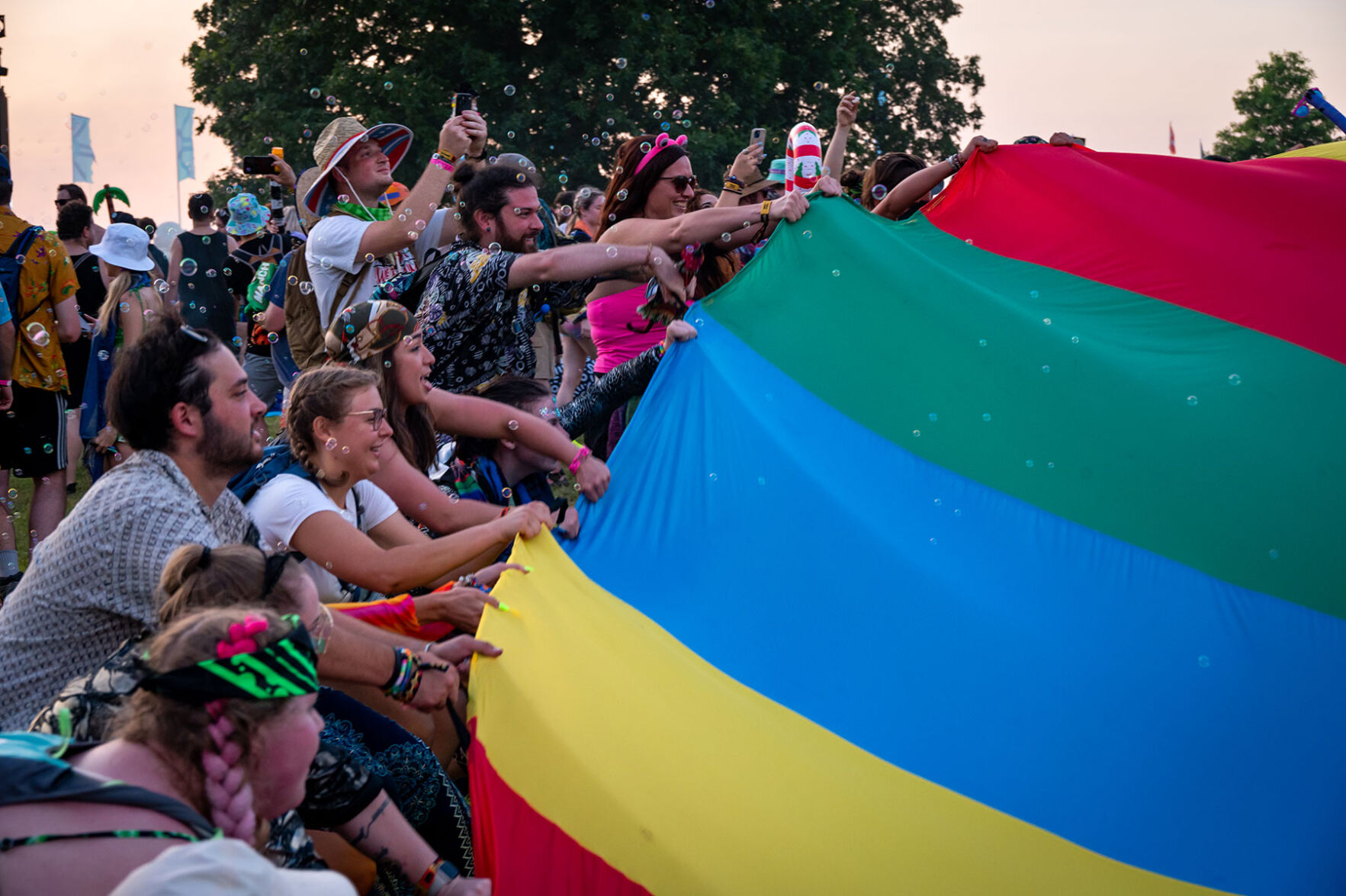 Bonnaroo2023Day1_CandidsAndCrowdShots-17.jpg