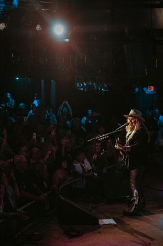 Melissa Etheridge-Erin Folk_7.jpg