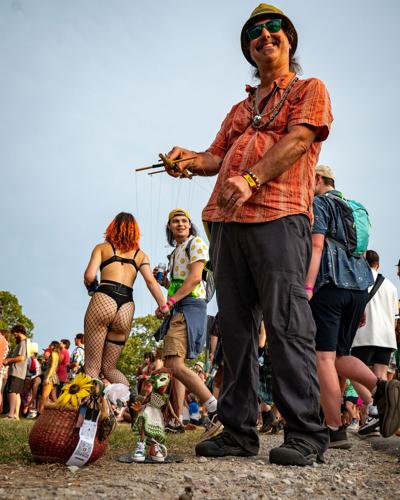 Bonnaroo2023Day1_CandidsAndCrowdShots-12.jpg