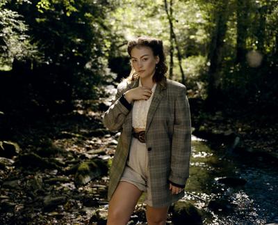 Angel-Olsen-Photographed-by-Angela-Ricciardi-1.jpg