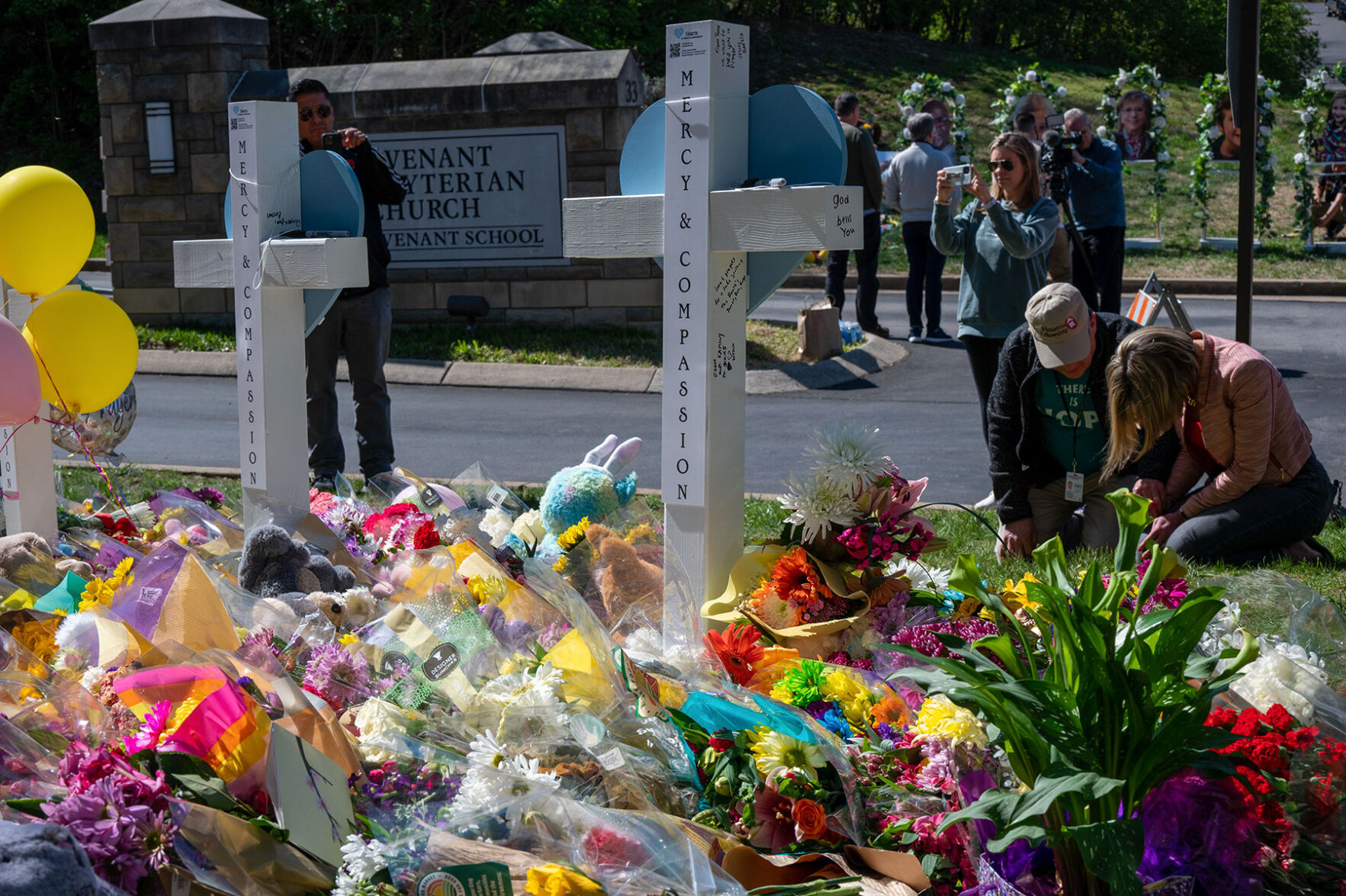 CovenantSchoolShooting2023MemorialSite_Masters-18.jpg
