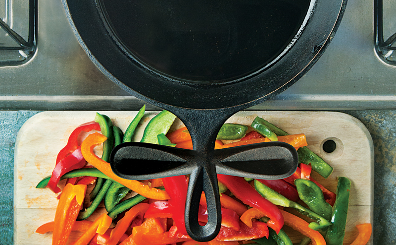 Camp Chef Cast Iron Pizza Pan - Walton's