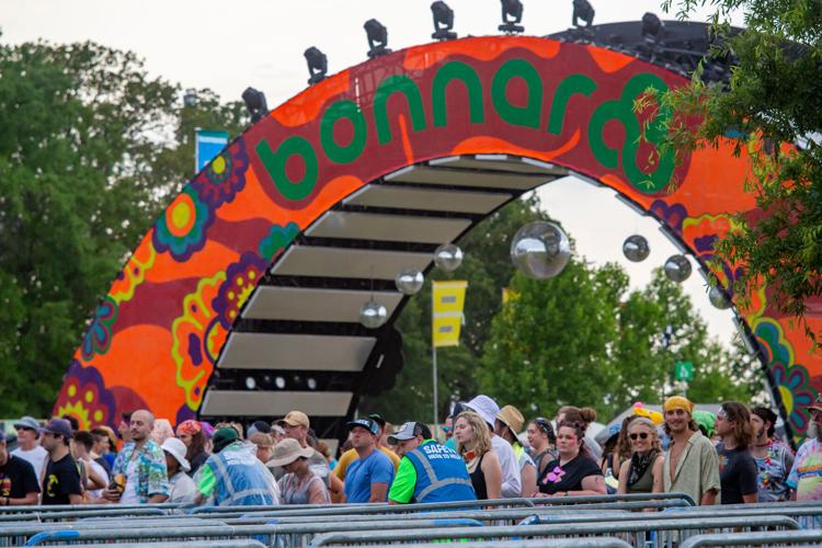Bonnaroo2023Day1_CandidsAndCrowdShots-05.jpg