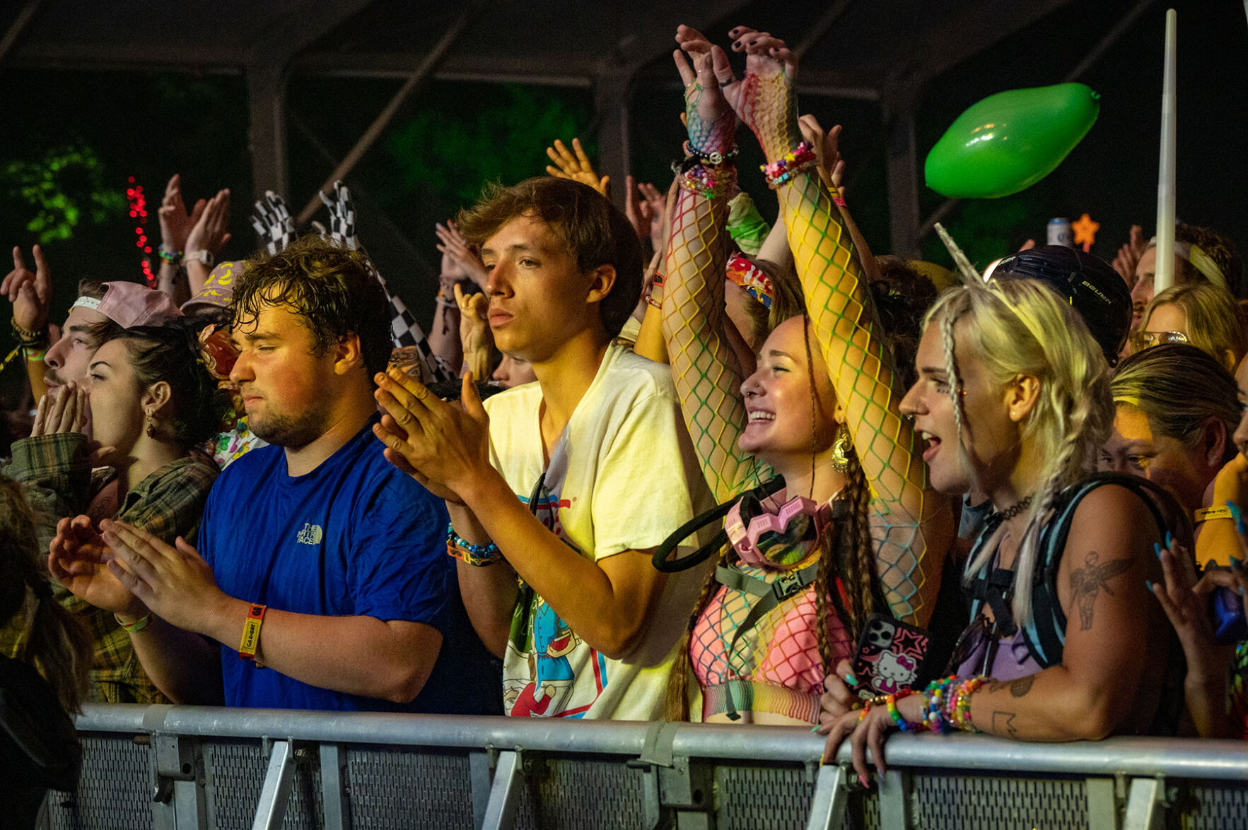 Bonnaroo2023Day1_CandidsAndCrowdShots-04.jpg