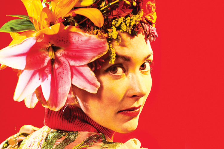 Amanda Shires Brings Expansive Skills and New Sounds on <i>To the Sunset</i>