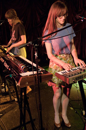 Au Revoir Simone, The Antlers, Deleted Scenes & Bows and Arrows at The End 6/1/09