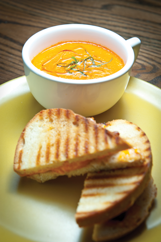 Green Hills gets a cozy spot with grilled-cheese, gelato and cocktails