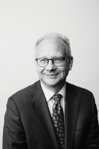 The Short List: The Incumbent Underdog