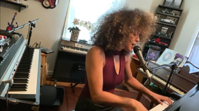 Kandace Springs Dazzles From Home