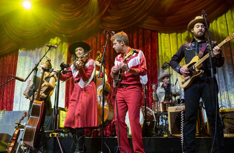 Sierra Ferrell high res-2.jpg