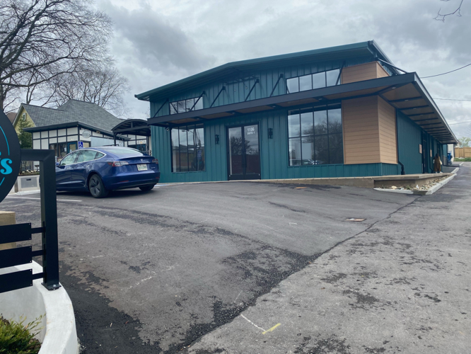 Burger & Company Opening Set for Summer in Five Points