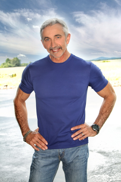 After 25 years, Aaron Tippin takes a 25-song look back — and forward