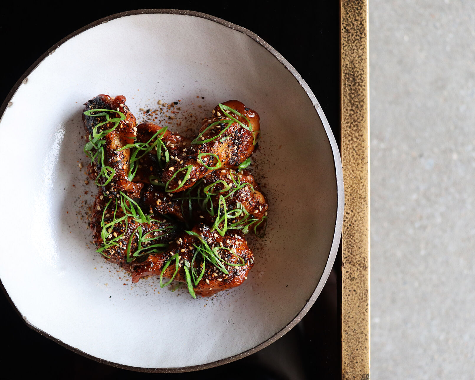 Kisser wings
