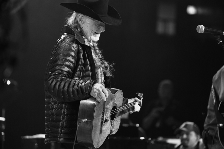 All-Star Lineup Celebrates Willie Nelson's Legacy at Bridgestone Blowout