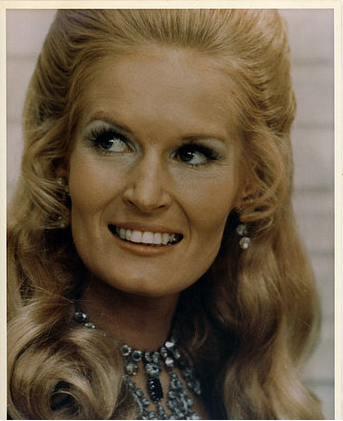 Lynn Anderson Wiki GIFs